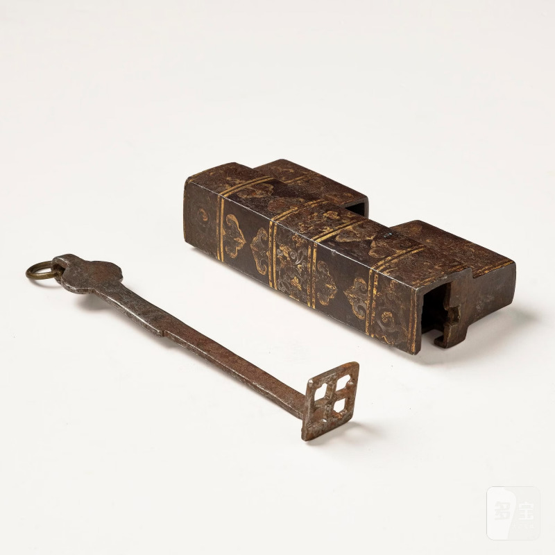 A large iron, - 图5